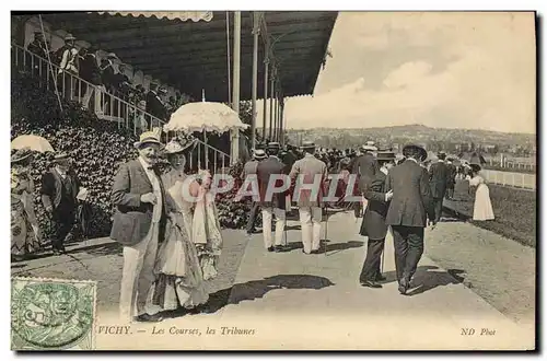 Ansichtskarte AK Cheval Equitation Hippisme Vichy Les courses Les tribunes