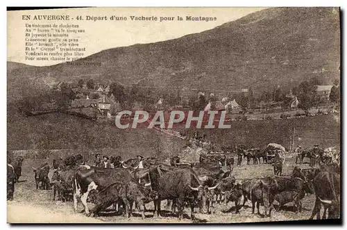 Ansichtskarte AK Folklore Auvergne Depart d&#39une vacherie pour la montagne Vaches