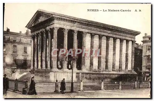 Cartes postales Nimes La Maison Carree