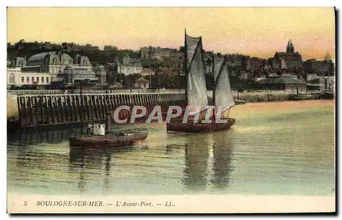 Cartes postales Bateau Boulogne sur mer L'avant Port