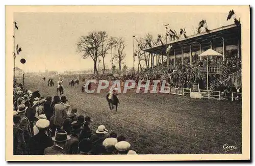 Ansichtskarte AK Cheval Equitation Hippisme Feurs L&#39hippodrome La tribune