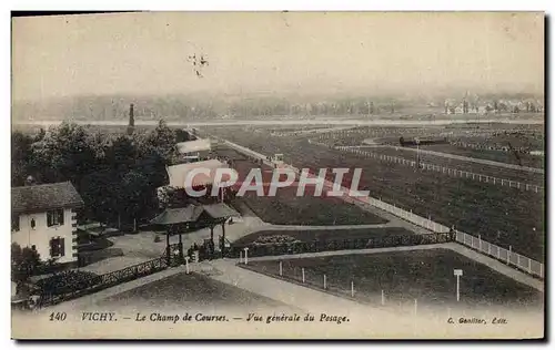 Cartes postales Cheval Equitation Hippisme Vichy Le Champ de courses Vue generale du pesage