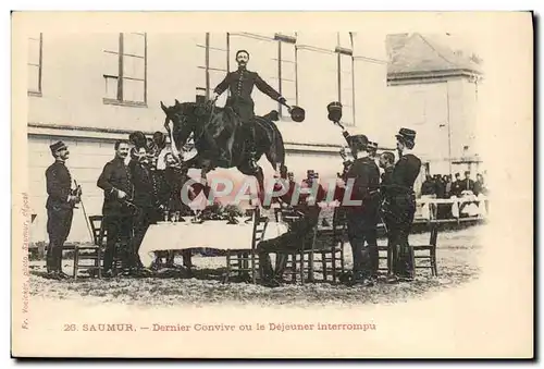 Ansichtskarte AK Cheval Equitation Hippisme Saumur Dernier convive ou le dejeuner interrompu