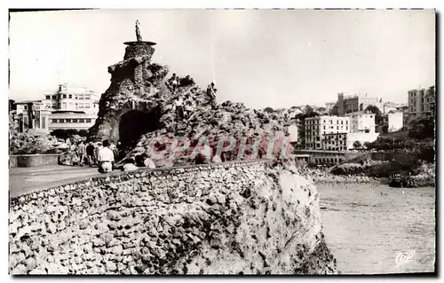 Cartes postales moderne Biarritz Rocher de la Vierge Musee de la mer et le port Vieux