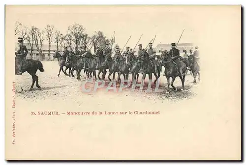 Ansichtskarte AK Cheval Equitation Hippisme Saumur manoeuvre de la lance sur le chardonnet