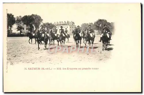 Cartes postales Cheval Equitation Hippisme Saumur MM les Ecuyers en grande tenue