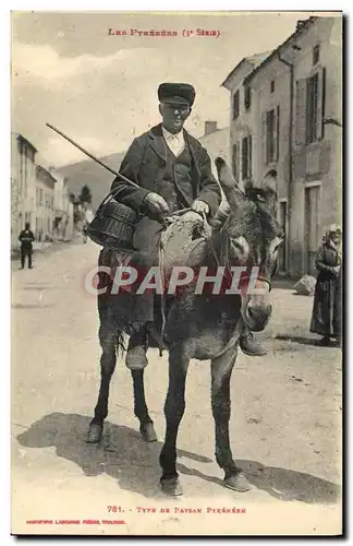 Cartes postales Folklore Pyrenees Type de paysan pyreneen Ane Mule