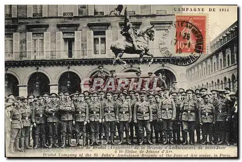 Cartes postales Compagnie de Bristol de la brigade d&#39ambulancieres de Saint Jean a la statue de Jeanne d&#39A