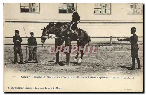 Cartes postales Cheval Equitation Hippisme Saumur Emploi du sauteur dans les piliers