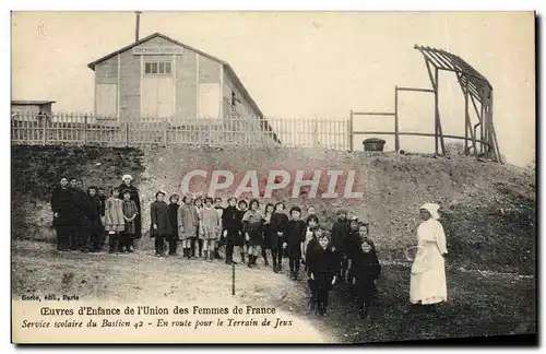 Cartes postales Service scolaire du Bastien 42 En route pour le terrain de jeux Infirmiere Femmes de France