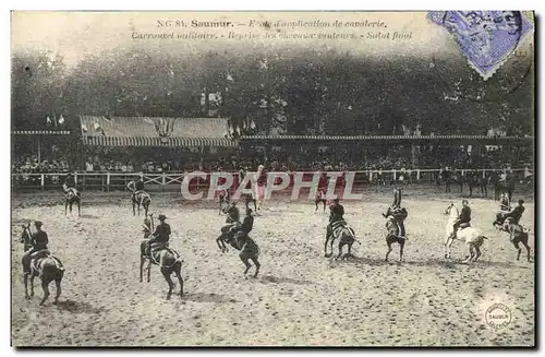 Ansichtskarte AK Cheval Hippisme Saumur Ecole d&#39application de cavalerie Carrousel militaire Reprise des cheva