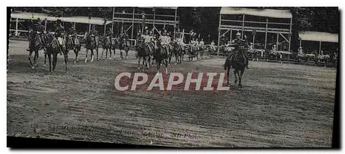 Ansichtskarte AK Cheval Hippisme Saumur Carrousel militaire