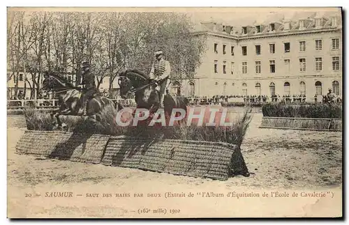 Ansichtskarte AK Cheval Hippisme Saumur Saut des haies par deux