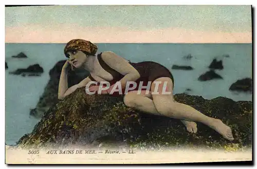 Ansichtskarte AK Femme Maillot de Bains Aux bains de mer Reverie