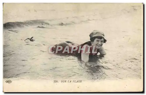 Cartes postales Femme Maillot de Bains Sur la plage