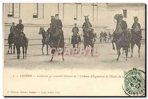 Ansichtskarte AK Cheval Hippisme Saumur Sauteurs en liberte