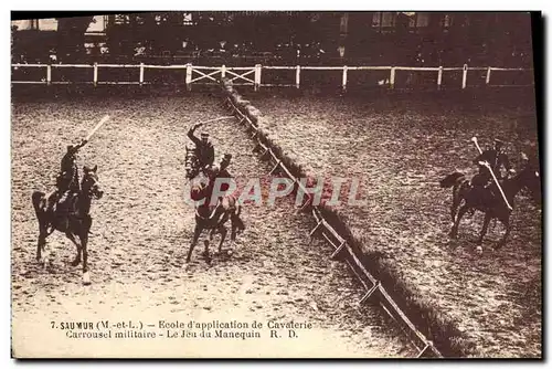 Ansichtskarte AK Cheval Hippisme Saumur Ecole d&#39application de cavalerie Carrousel militaire Le jeu du manequi