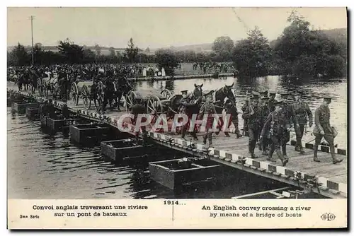 Ansichtskarte AK Militaria Convoi anglais traversant une riviere sur un pont de bateaux