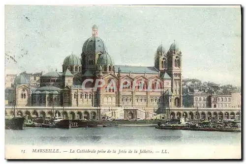 Ansichtskarte AK Marseille La Cathedrale Prise de la Jetee de la Joliette