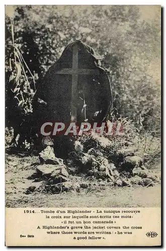 Ansichtskarte AK Militaria Tombe d&#39un Highlander La tunique recouvre la croix sur laquelle sont ecrits ces mot