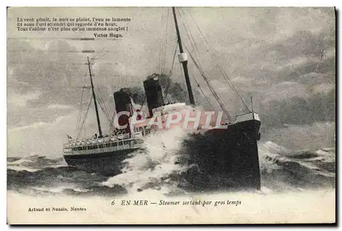 Cartes postales Bateau Paquebot En mer Steamer sortant par gros temps