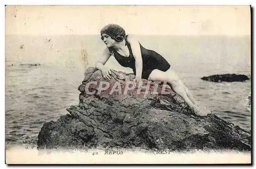 Cartes postales Femme Maillot de bains Repos