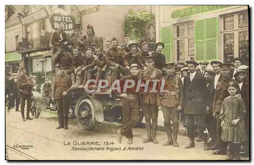 Cartes postales Militaria Ravitaillement anglais a Amiens