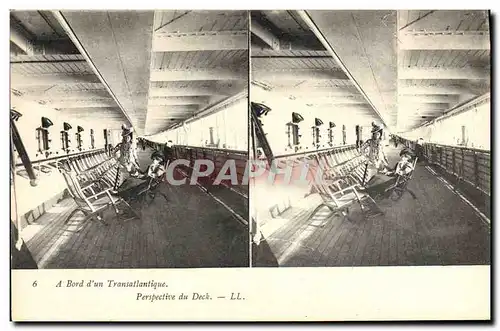 Cartes postales Bateau Paquebot A bord d'un transatlantique Perspective du Deck