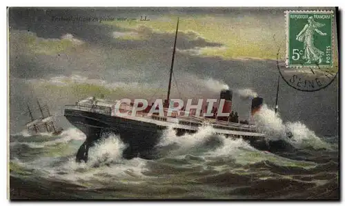 Cartes postales Bateau Paquebot Transatlantique en pleine mer