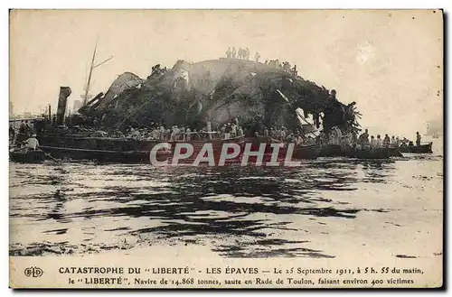 Cartes postales Bateau Guerre Catastrophe du Liberte Les epaves