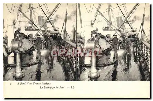 Cartes postales Bateau Paquebot A bord d'un transatlantique Le nettoyage du pont