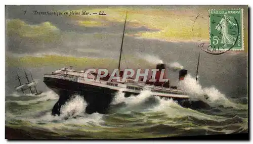 Cartes postales Bateau Paquebot Transatlantique en pleine mer