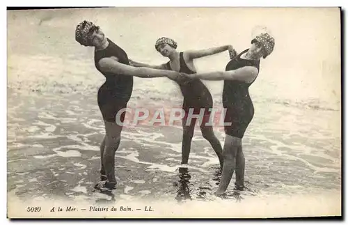 VINTAGE POSTCARD Woman Bathing suit Pleasures of the bath