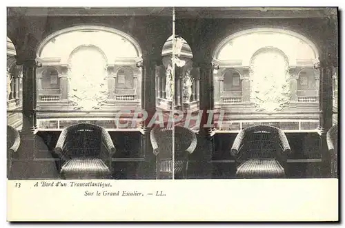 Cartes postales Bateau Paquebot Transatlantique Sur le grand escalier