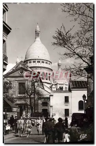 Cartes postales moderne Paris Le Sacre Coeur et L&#39Eglise St Pierre