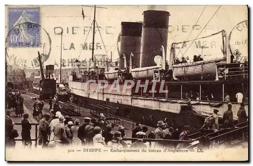 Ansichtskarte AK Bateau Paquebot Dieppe Embarquement du bateau d&#39Angleterre