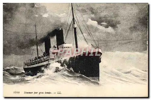 Cartes postales Bateau Paquebot Steamer par gros temps