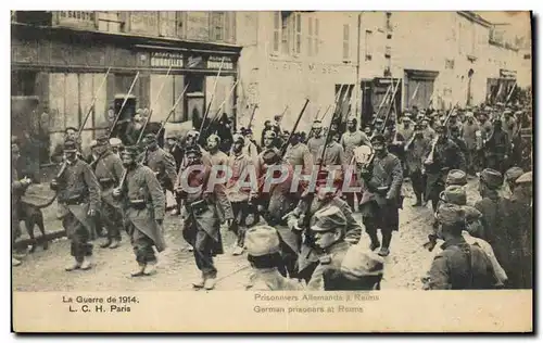 Cartes postales Militaria Prisonniers allemands a Reims