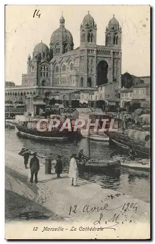 Ansichtskarte AK Marseille La Cathedrale Bateaux