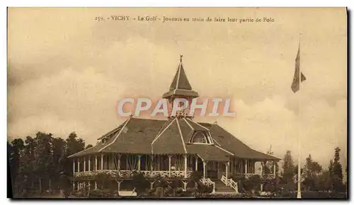 Cartes postales Vichy Le Golf Joueurs En Train de faire leur partie de polo