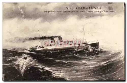 Cartes postales Bateau Paquebot des Messageries Maritimes par grosse mer SS D'Artagnan
