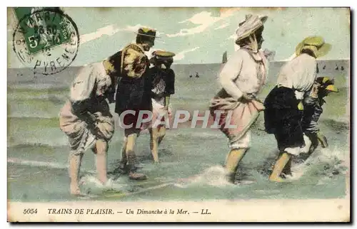 Cartes postales Folklore Maillot de Bains Femme Un dimanche a la mer