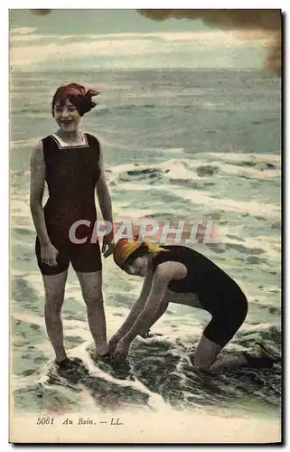 Cartes postales Folklore Maillot de Bains Femme Au bain