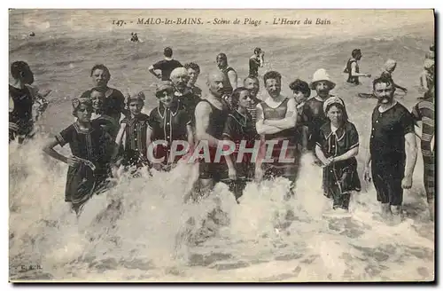 Ansichtskarte AK Folklore Maillot de Bains Femme Malo les Bains Scene de plage l&#39heure du bain