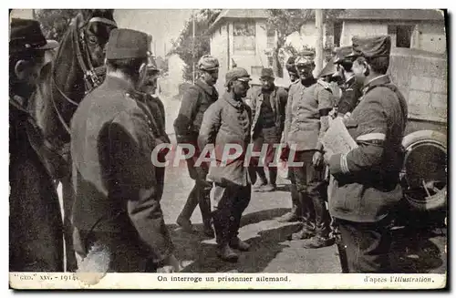 Cartes postales Militaria On interroge un prisonnier allemand