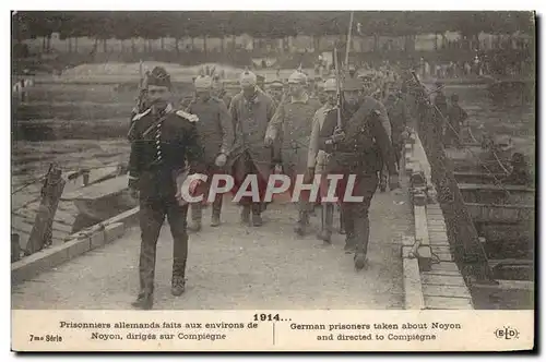 Ansichtskarte AK Militaria Prisonniers allemands faits aux environs de Noyon diriges sur Compiegne