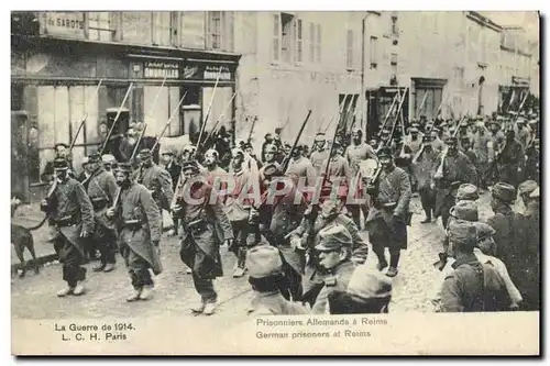 Ansichtskarte AK Militaria Prisonniers allemands a Reims