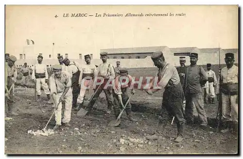 Ansichtskarte AK Militaria Maroc Les Prisonniers allemands entretiennent les routes