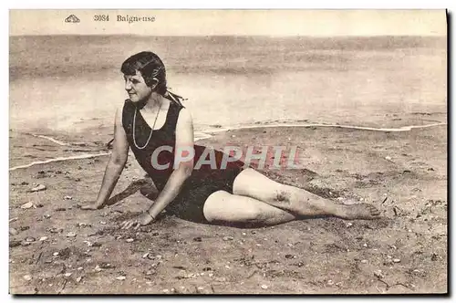 Cartes postales Fantaisie Femme Baigneuse Maillot de bain