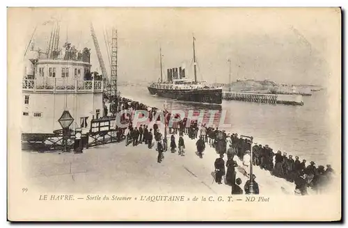 Cartes postales Bateau Paquebot Le Havre Sortie du steamer L'Aquitaine de la CGT